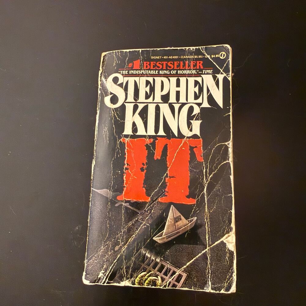 Vintage Stephen King IT Paperback Book 1987 Signet Horror Classic